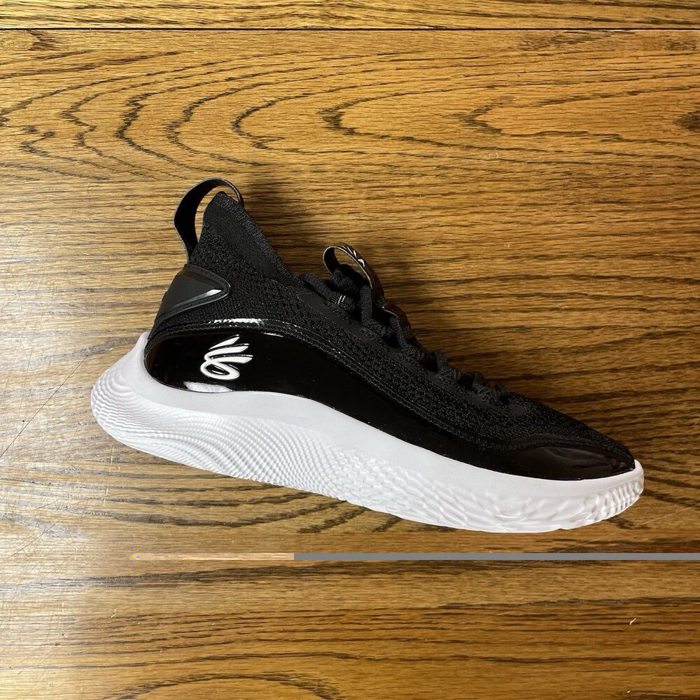 Women’s Under Armour Team Curry Basketball Shoes Size 6.5 Black White NEW